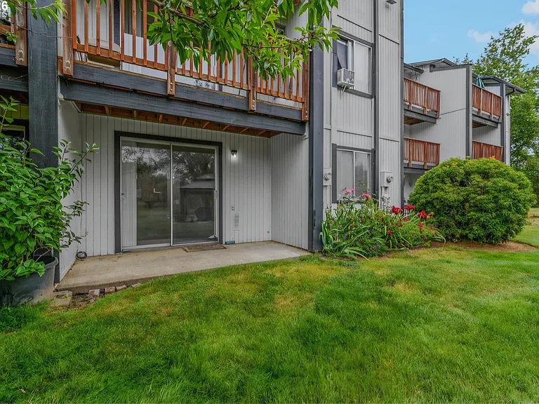 14095 SW Walker Rd #95 — Photo 15