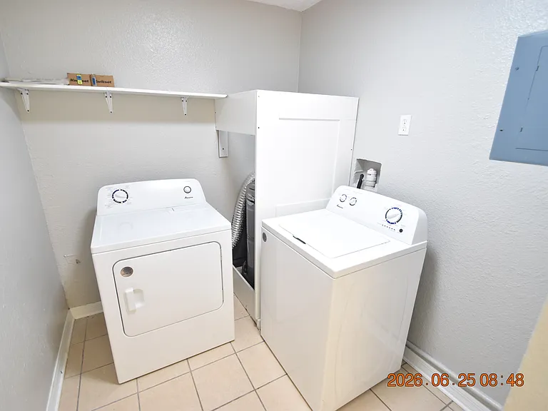 1254 Grove St #B — Photo 11