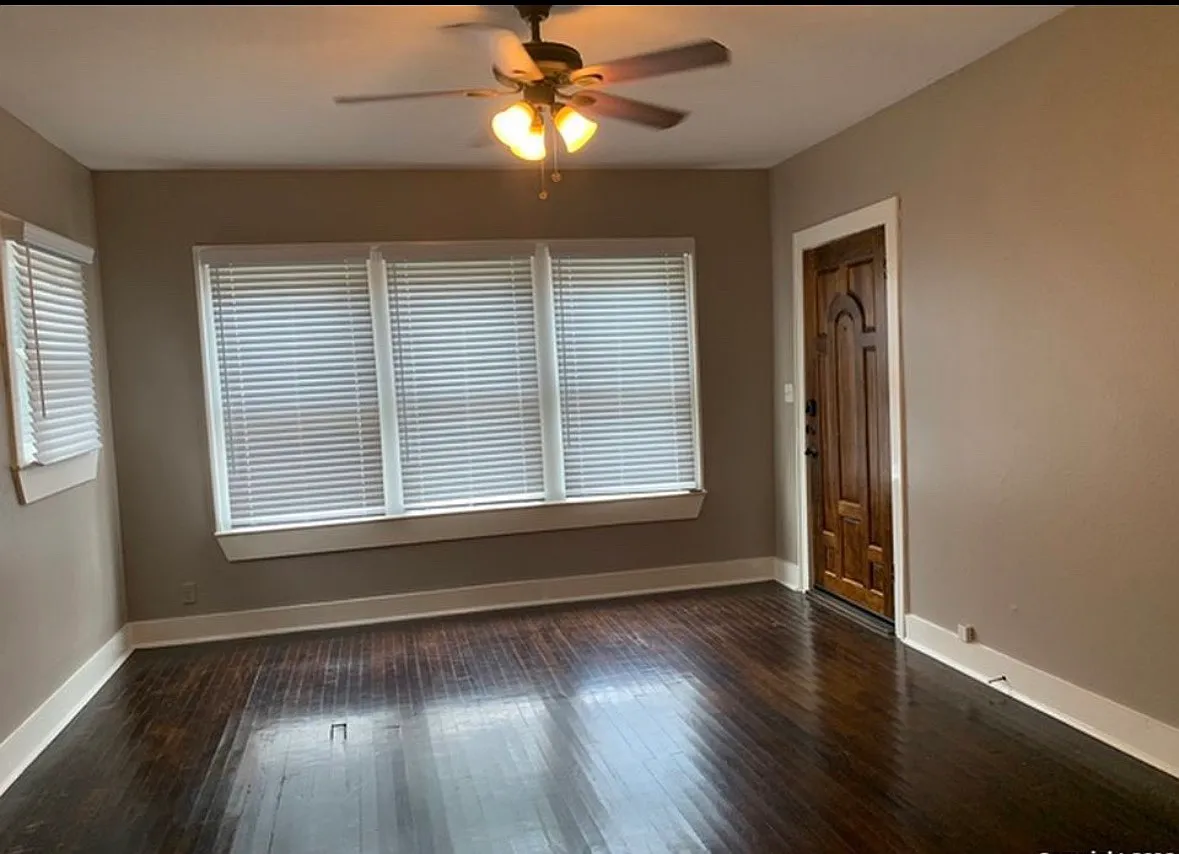 2 bed, 1207 sqft, $1,895 — Photo 3