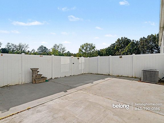 3rd image of 447 Tayberry Ln