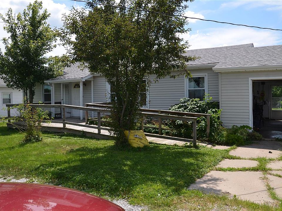 5105 Lake Rd, Mattoon, IL 61938 Zillow