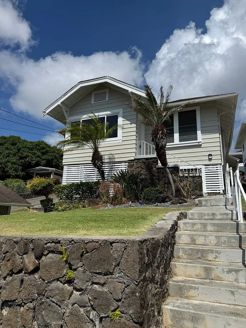 Lower Wilhelmina Rise, Spectacular Ocean, Diamond Head views — Photo 2