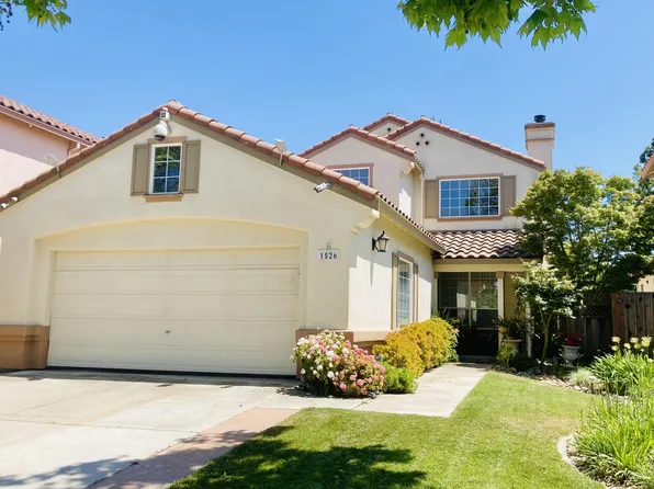1526 Little River Dr, Salinas, CA 93906