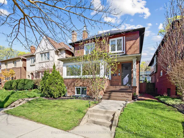96 Whitehall Rd, Toronto, ON M4W 2C7