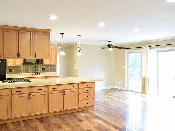 4th image of 7730 Datchet Cir