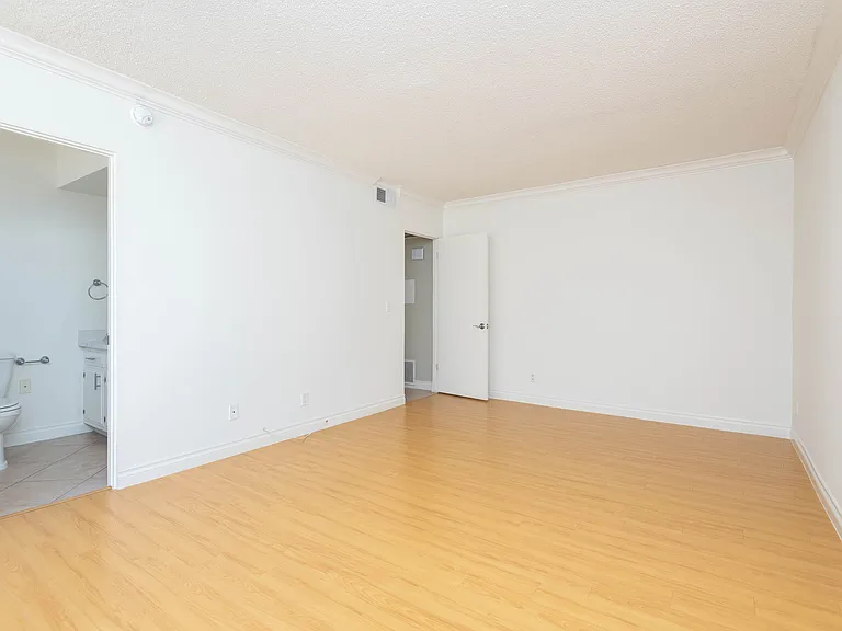 11757 Kiowa Ave #7 — Photo 14