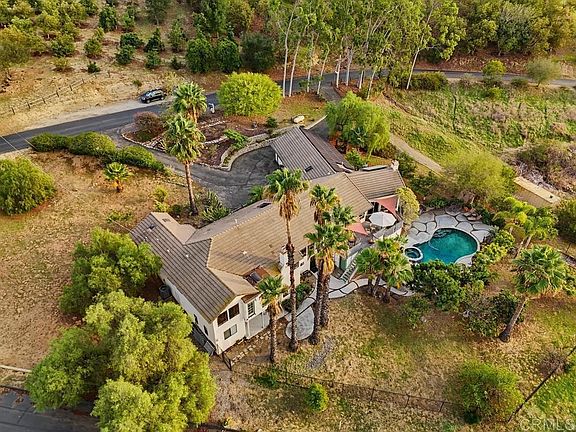 3rd image of 2890 Vista Del Rio