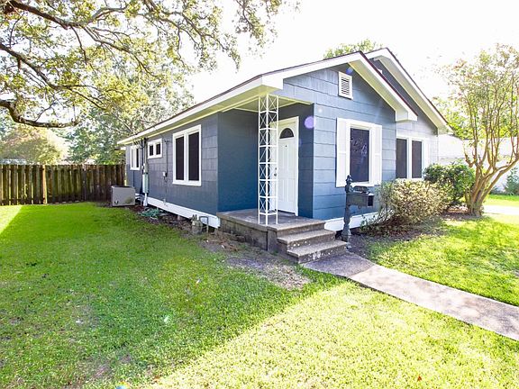 3rd image of 743 Georgia Ave