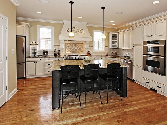 2nd image of 6718 W Stonegate Dr