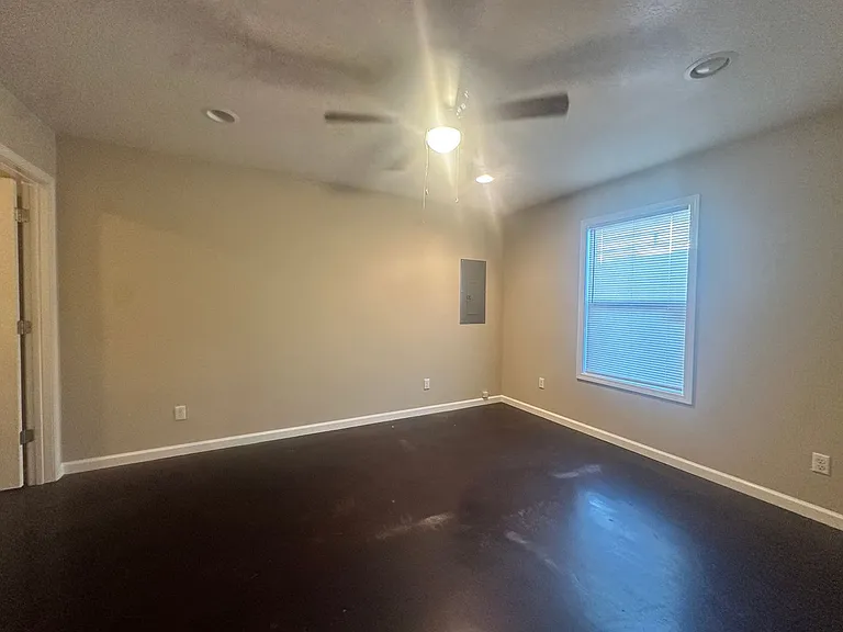 2129 Cline St — Photo 6