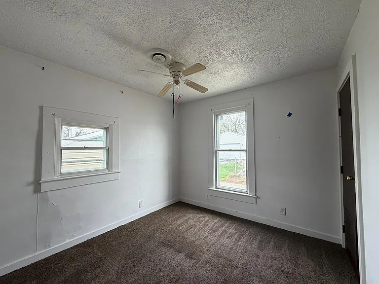 1114 Vine St — Photo 8