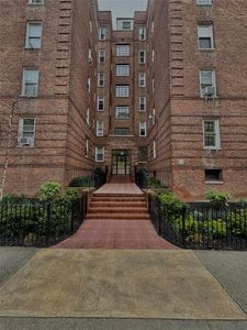 2080 Barnes #2E, Bronx, NY, 10462