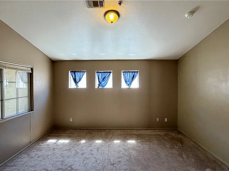 2928 Sapphire Sands Ct — Photo 11