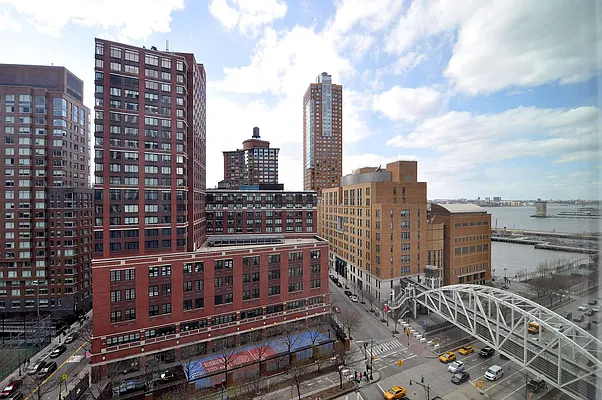 Rented by Nest Seekers International | media 25