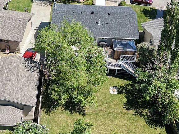 2nd image of 216 NE Cannington Pl SW