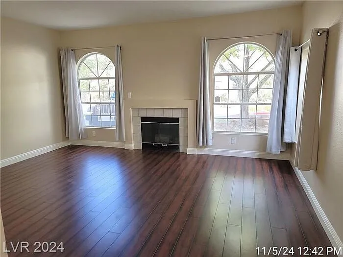 3 bed, 2.5 bath, 1523 sqft, $1,837 — Photo 3