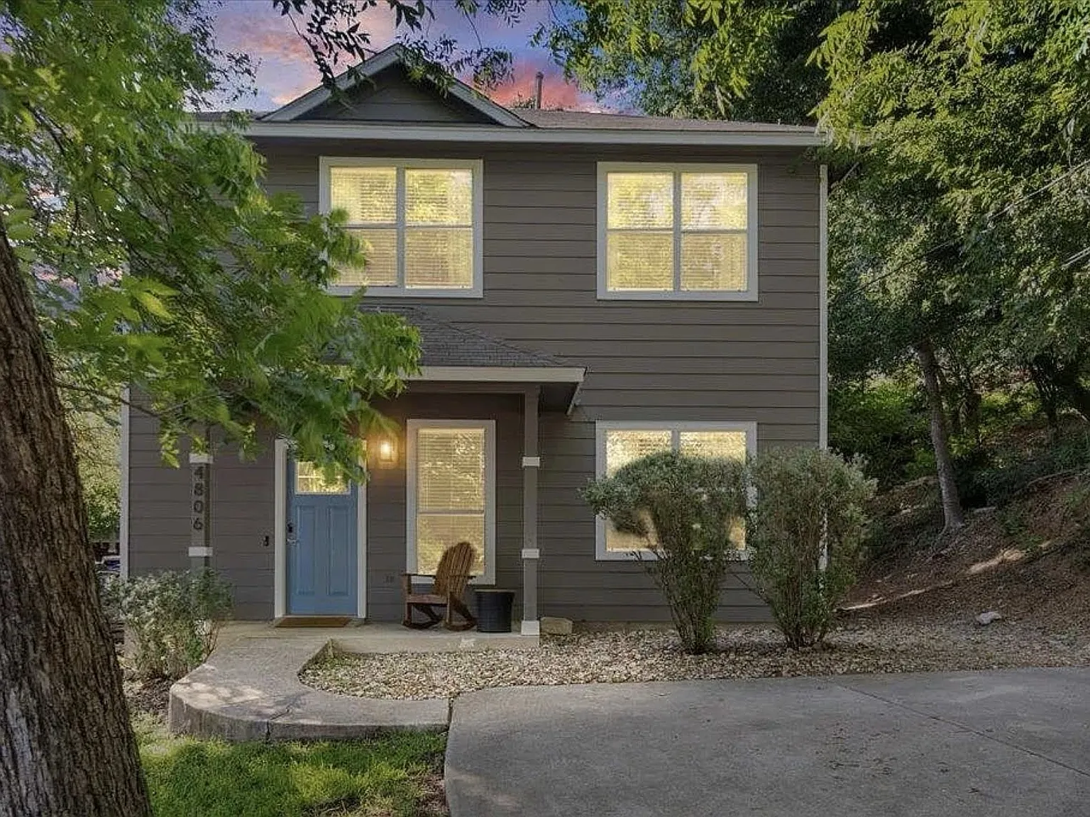 4806 Mendoza Dr — Photo 1