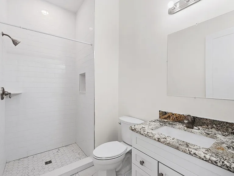 5116 Shore Dr — Photo 33