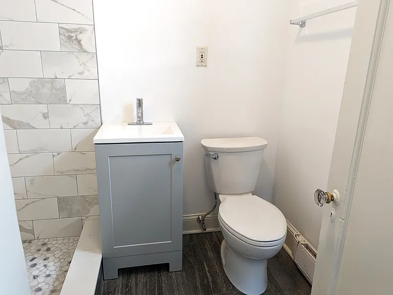 5606 Ridge Avenue — Photo 22