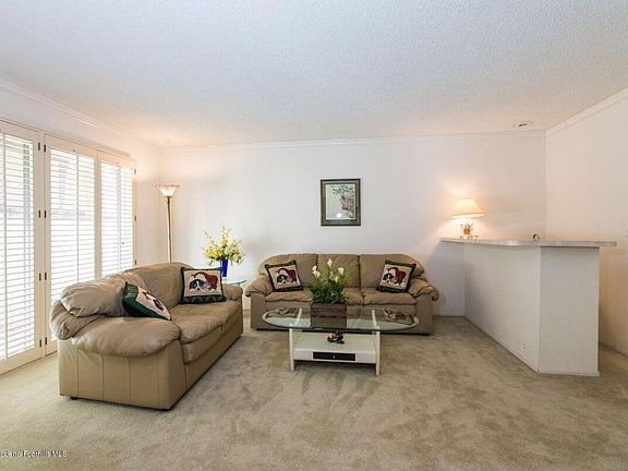 3rd image of 892 N Monterey St #11