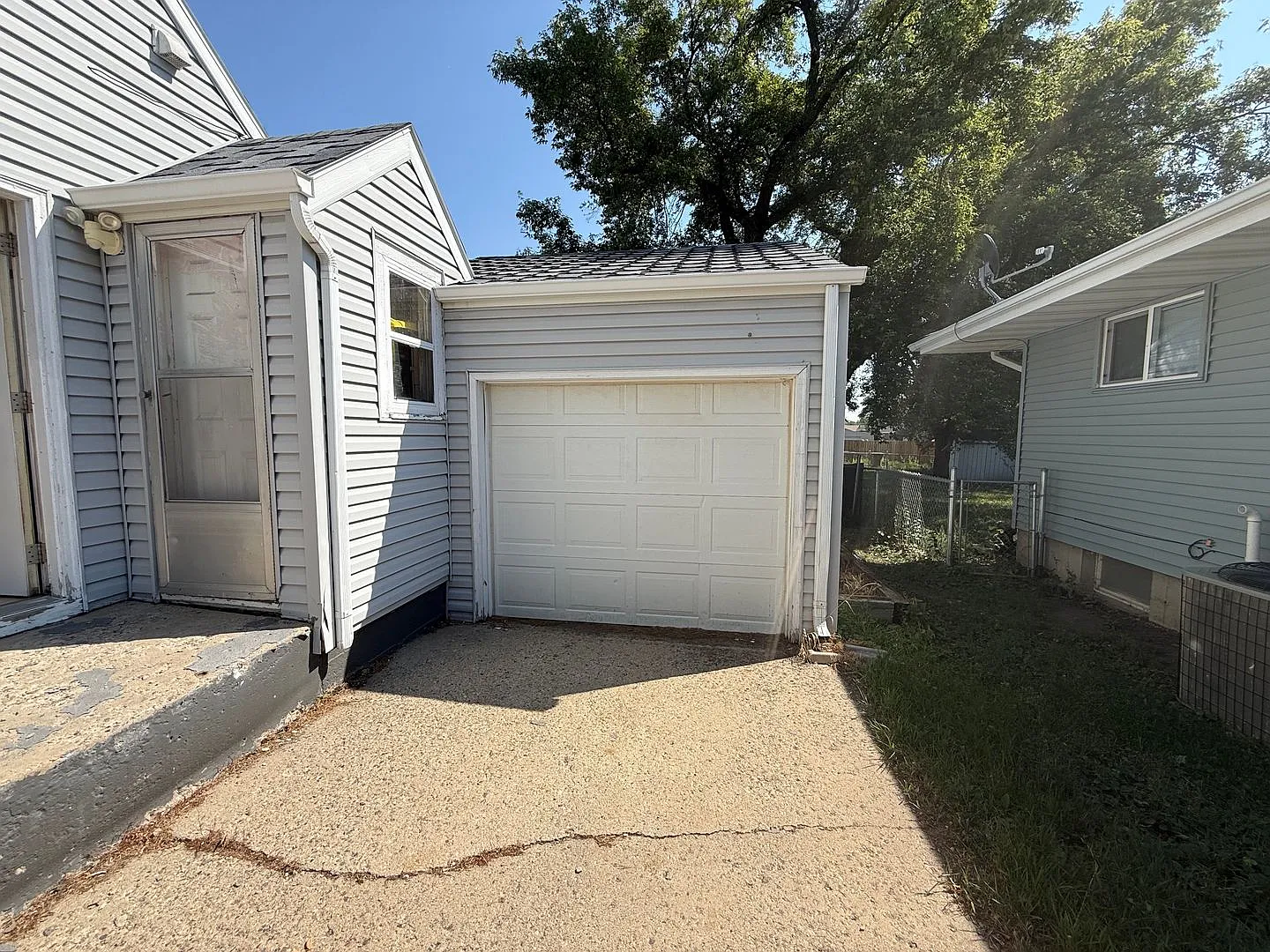 2 Bedroom Home — Photo 3