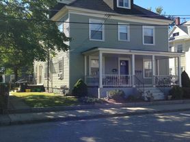 131 Palm St, Nashua, NH