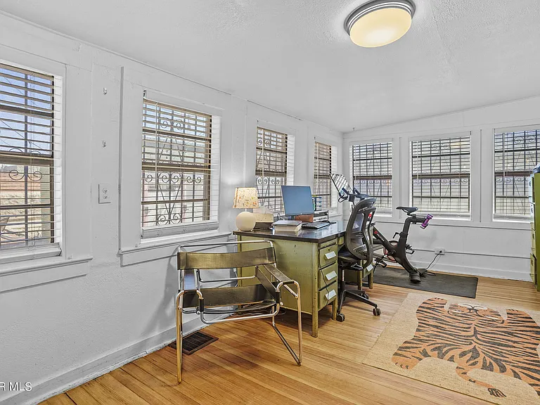 4017 Oxford Ave — Photo 14
