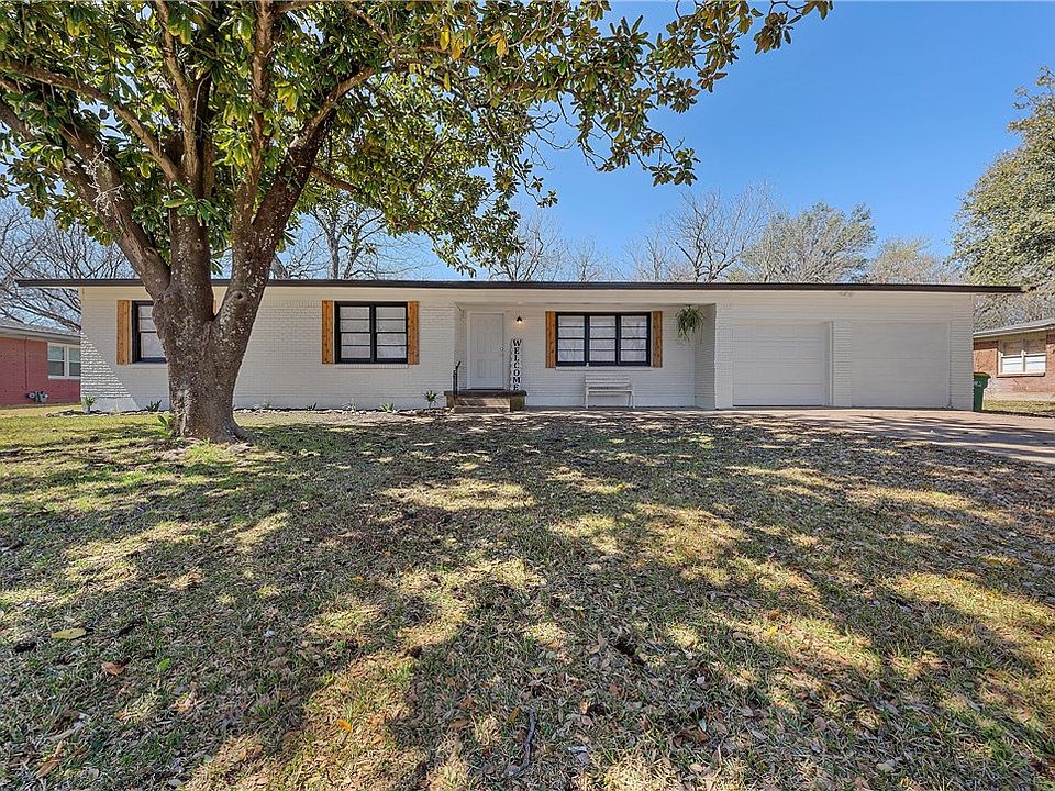 1st image of 1004 N Willard Dr