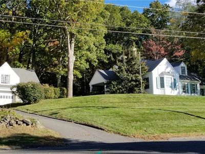 111 Pilgrim Rd, Bristol, CT, 06010