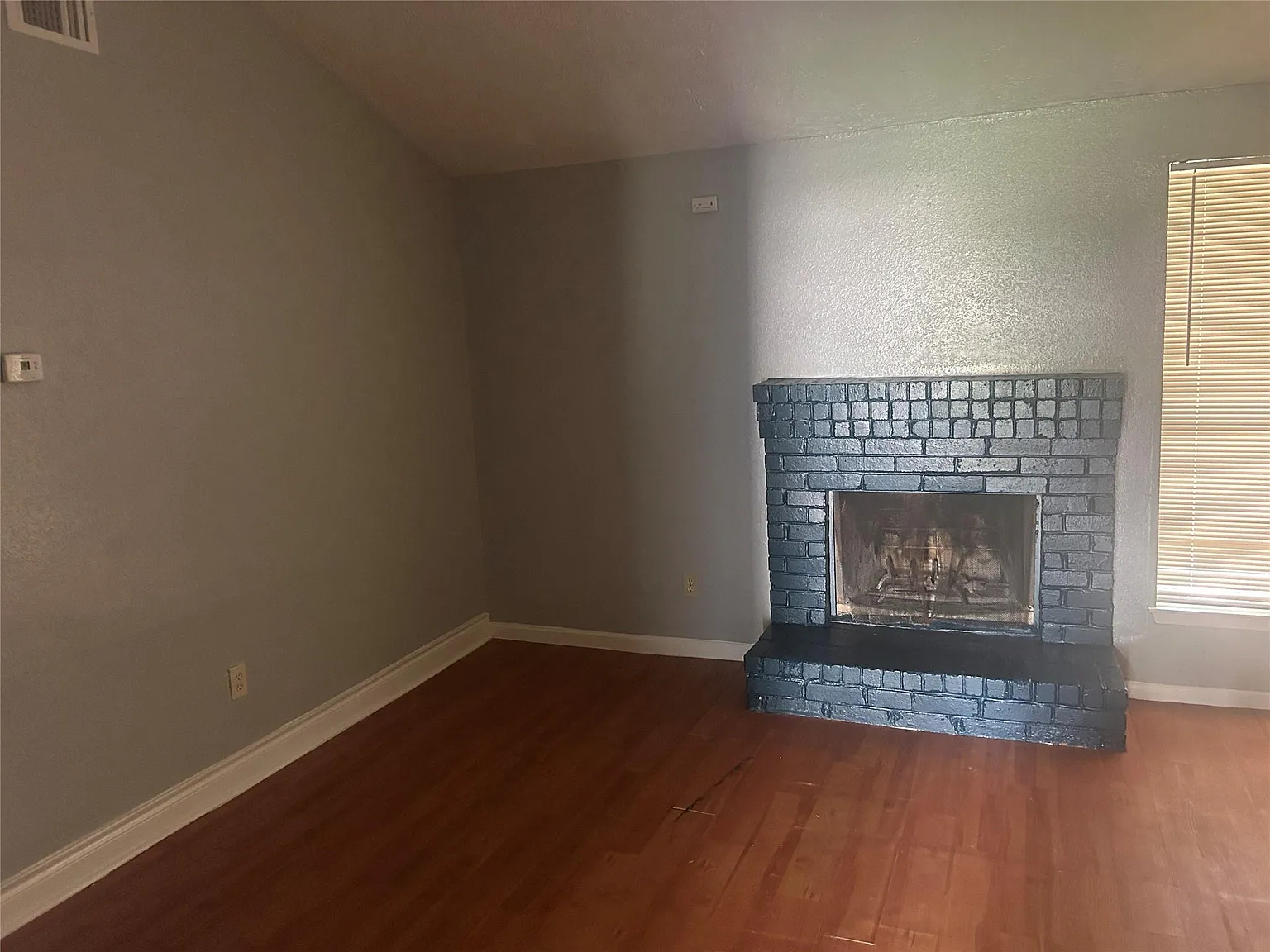 4 bed, 2.0 bath, 1444 sqft, $2,050 — Photo 4