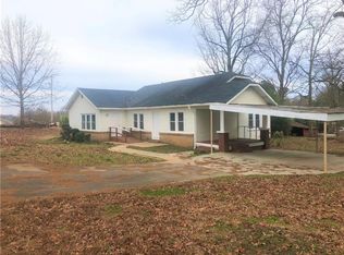 821 Tokeena Rd, Seneca, SC 29678