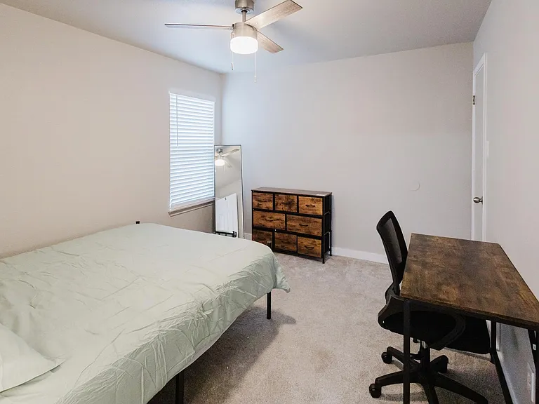Etheredge Dr — Photo 3