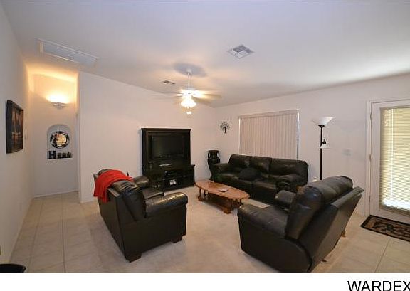 2nd image of 1946 E Leisure Ln