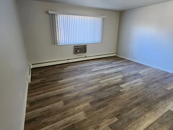 19 Plex Merrill, 1601 E 10th St APT 102, Merrill, WI 54452