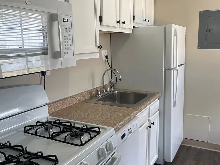 Michigan Street Apartment Homes — Photo 35
