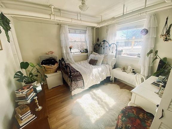 Southeast Bedroom
