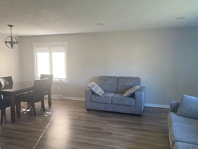 3 bed, 1520 sqft, $2,300 — Photo 2