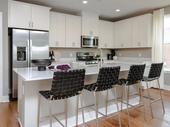 159 Leona Stewart Ln, Pennington, NJ 08534
