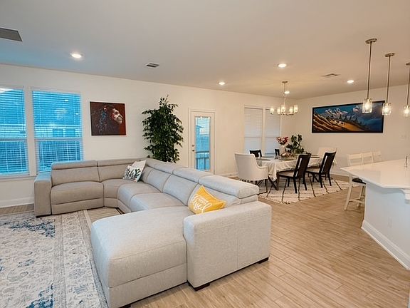 3rd image of 3704 Forino Dr