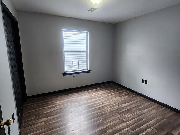 4th image of 776 S 13th St Floor 2