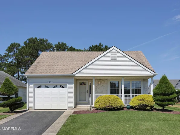 25 Sheffield Drive, Toms River, NJ 08757