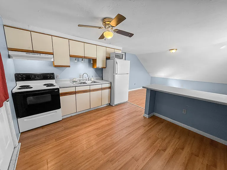 668 Mast Rd #2 — Photo 4