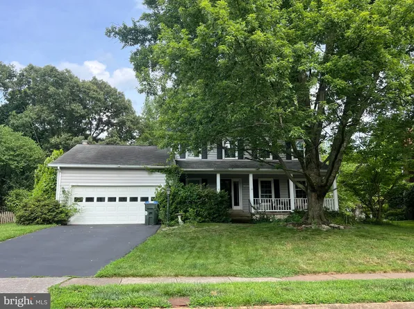 13410 Birch Bark Ct, Fairfax, VA 22033