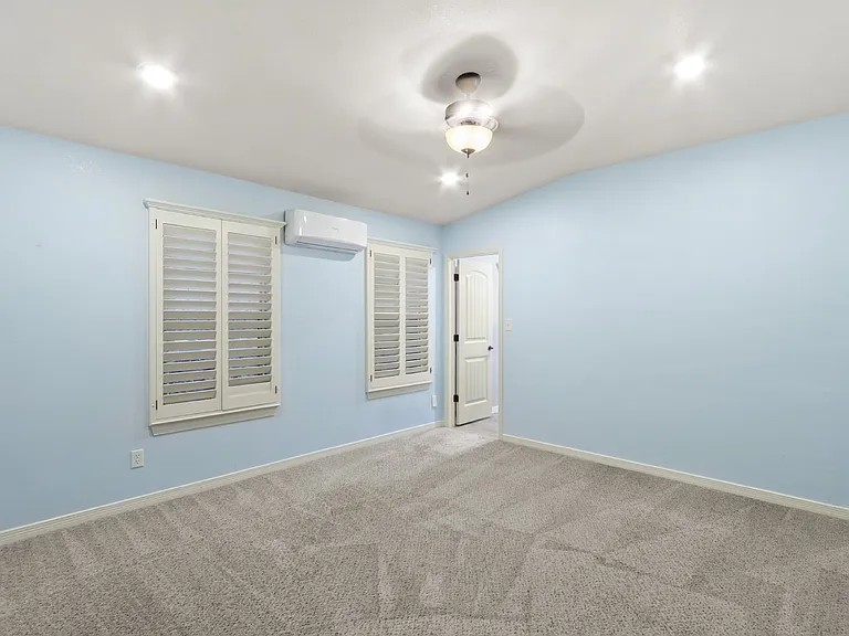 14222 Poets Rock Ln — Photo 12