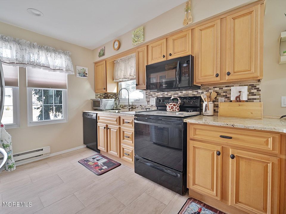 1st image of 23 Penwood Drive