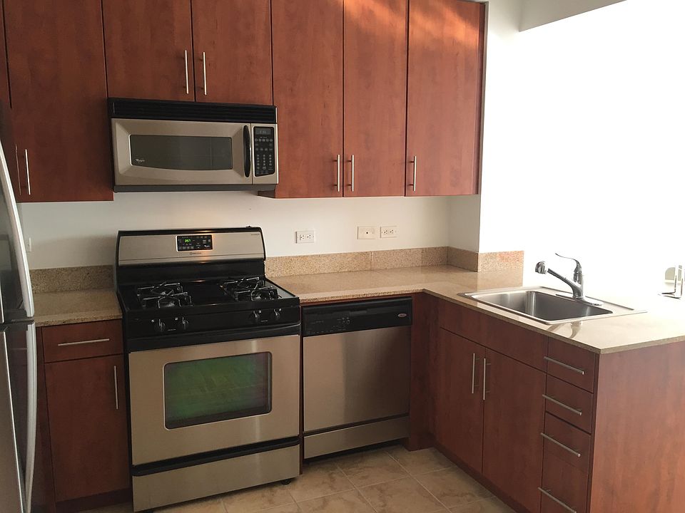 1st image of 888 Main St APT 822