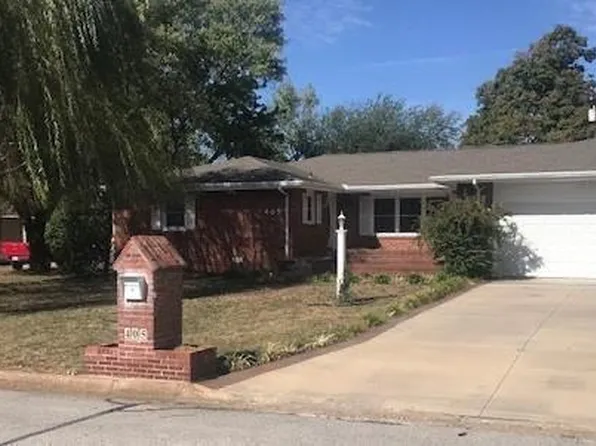 405 Parkway Dr, Parsons, KS 67357