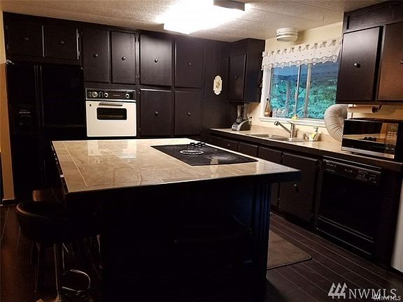 4th image of 17410 87th Ave Se Ave SE #33