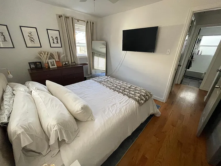 2030 Lowell Blvd #2 — Photo 8