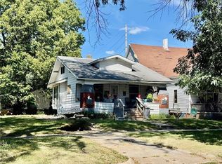 1976 E William St, Decatur, IL 62521